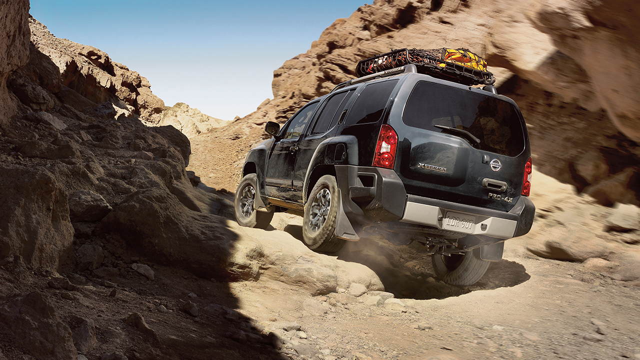 2015 Nissan Xterra highlighting off-road performance