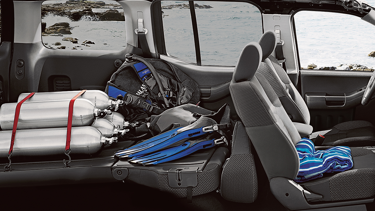 Nissan Xterra interior, highlighting Cargo Space